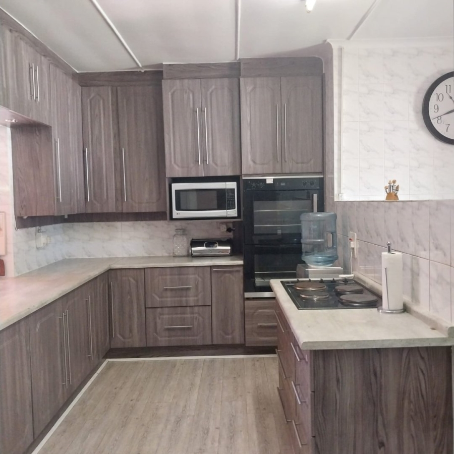 3 Bedroom Property for Sale in El Toro Park Northern Cape